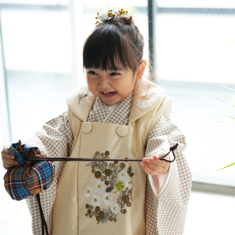 【レンタル】七五三 3歳 着物 女の子 kami shibai 被布セット 子供 kids 三つ身 お祝い着 往復送料無料 （1403616300）